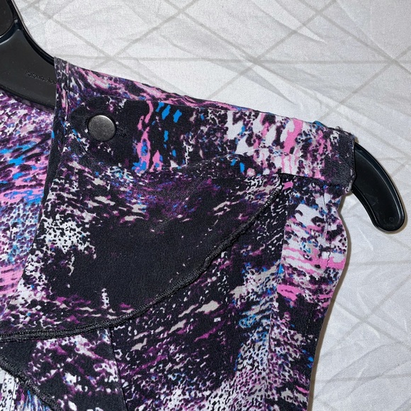 FLATTERING DRESS - Picture 6 of 9